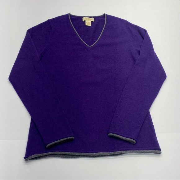 Peck & Peck Women’s Cashmere Purple V-Neck Sweater with Gray Trim Medium - Picture 6 of 11
